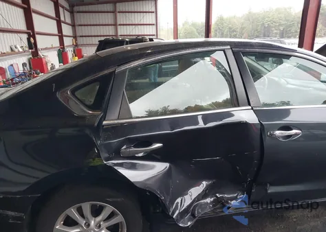 2015 Nissan Altima 2.5 S из США, поврежденный, VIN 1N4AL3AP0FC150258